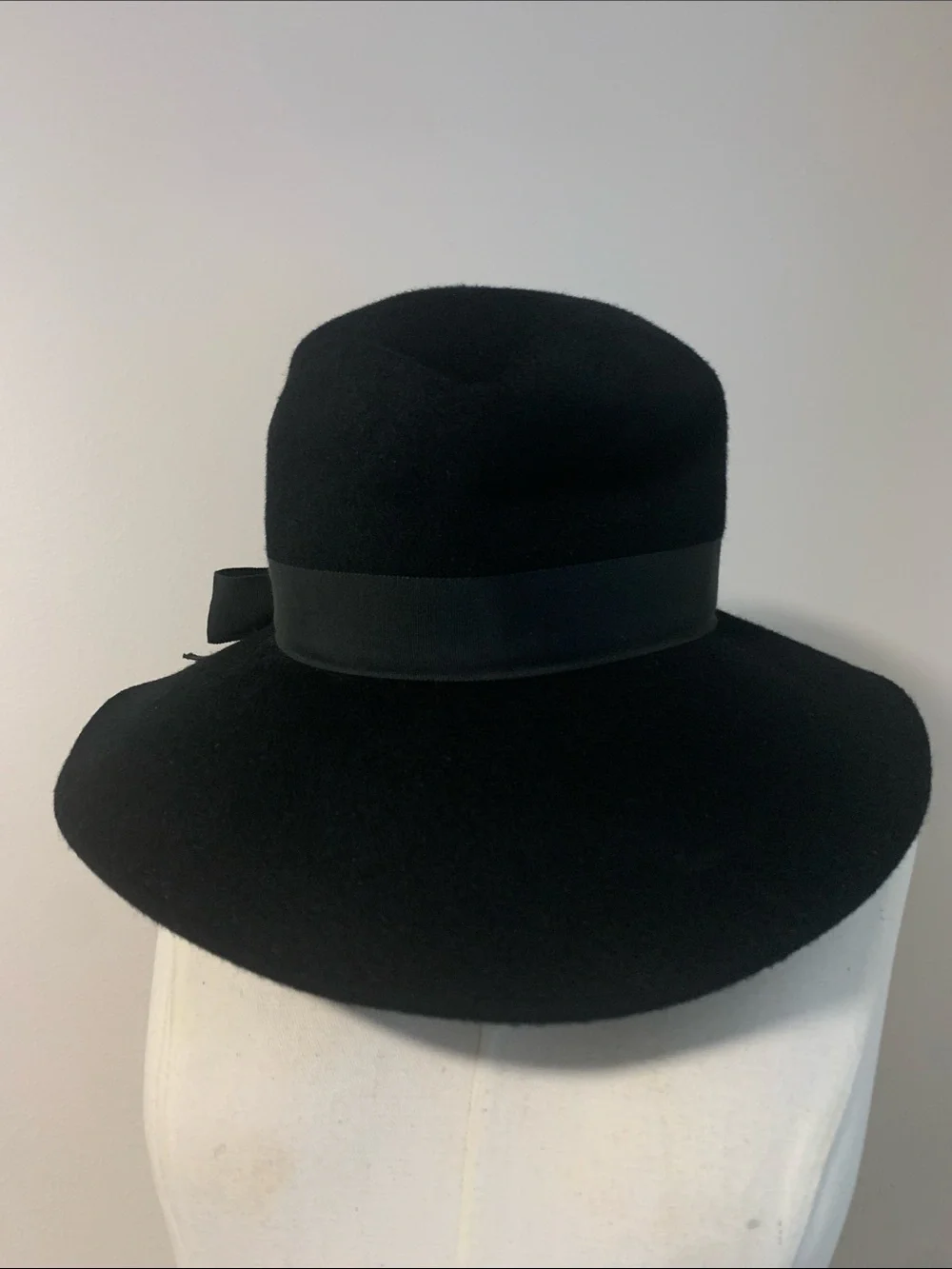 Vintage Henry Pollak wool womans hat